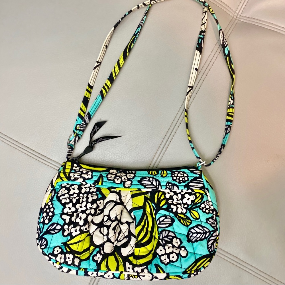 NWOT Vera Bradley handbag w/ adjustable straps
